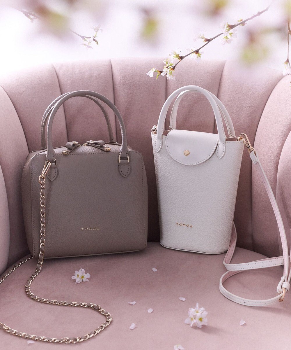 TOCCA 【八木アリサさん着用】PETAL SILHOUETTE LEATHER POCHETTE ポシェット 