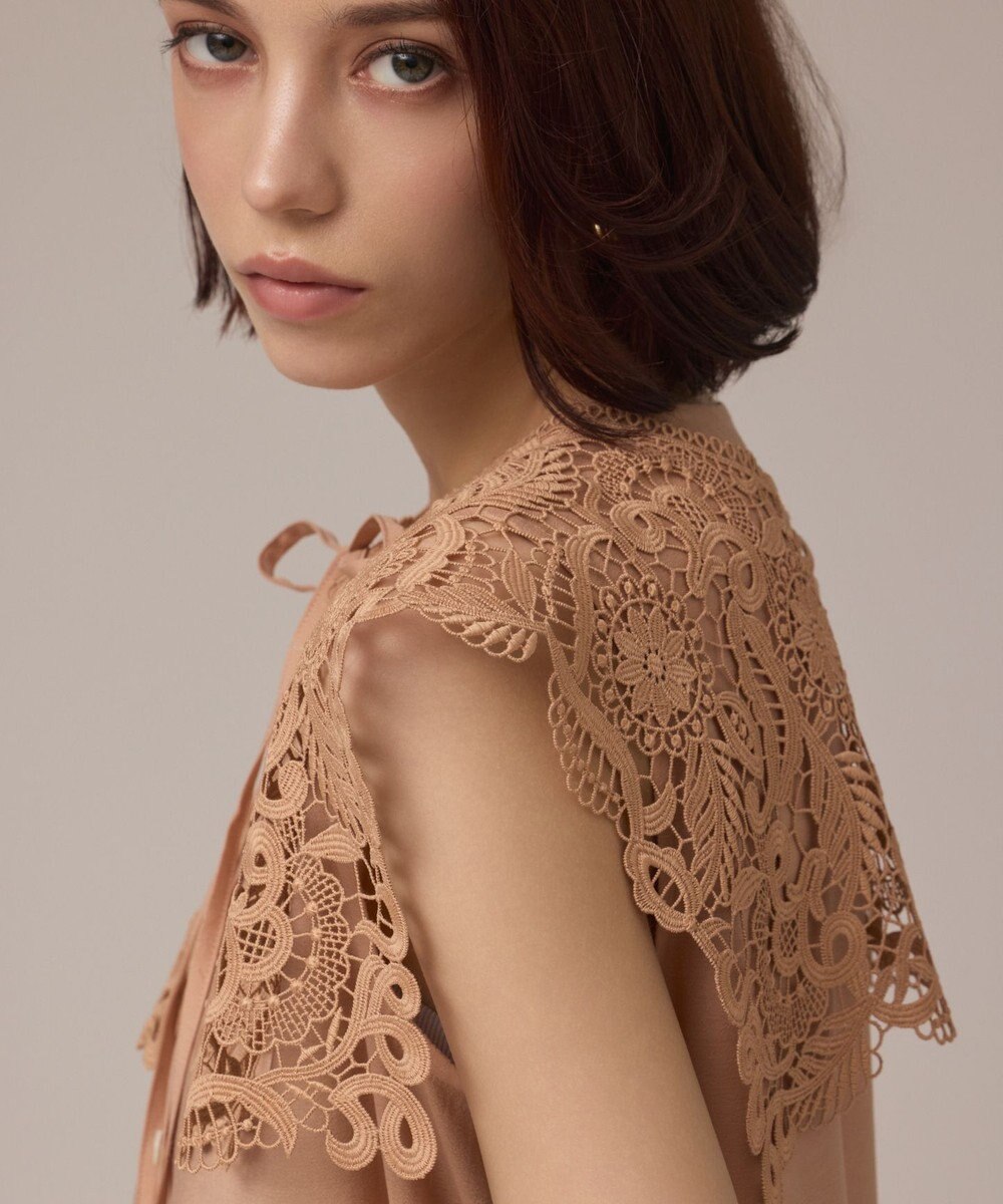 GRACE CONTINENTAL パターンレースカラーブラウス 