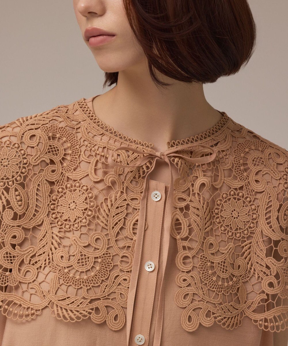 GRACE CONTINENTAL パターンレースカラーブラウス 