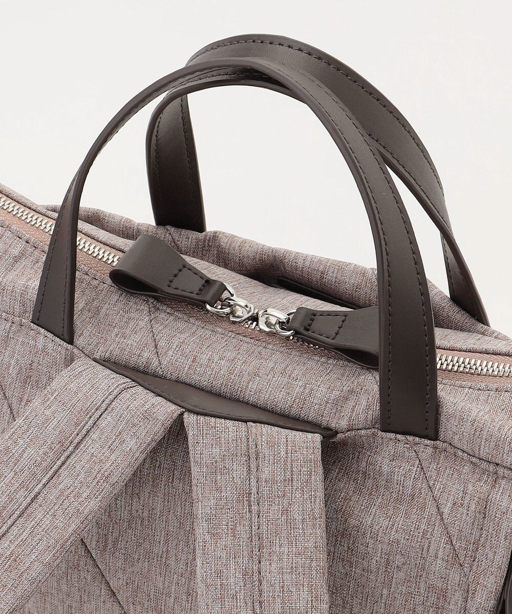 Y'SACCS ストリームラインデイパック 