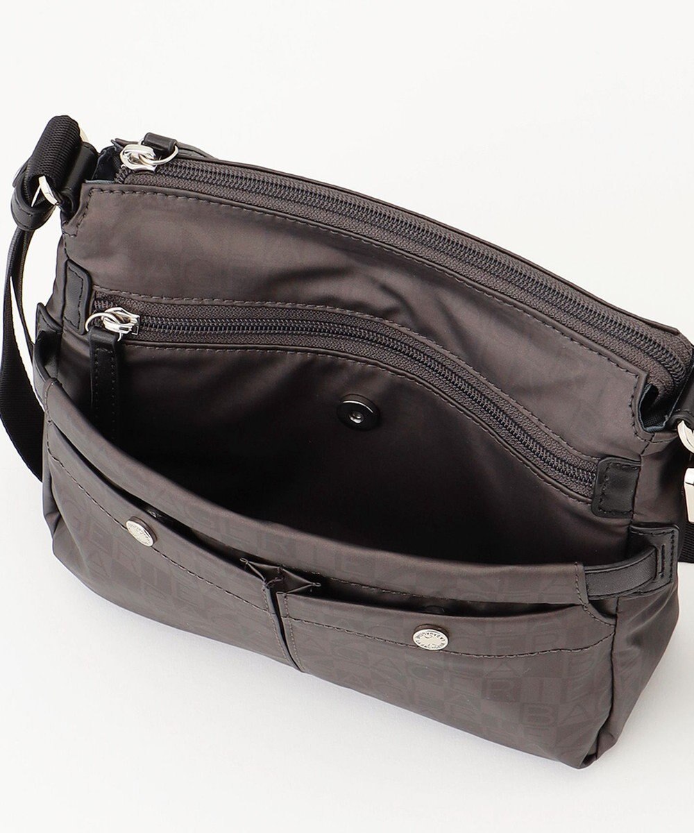 LA BAGAGERIE モノグラム　スクエアナイロンショルダー　SSサイズ 