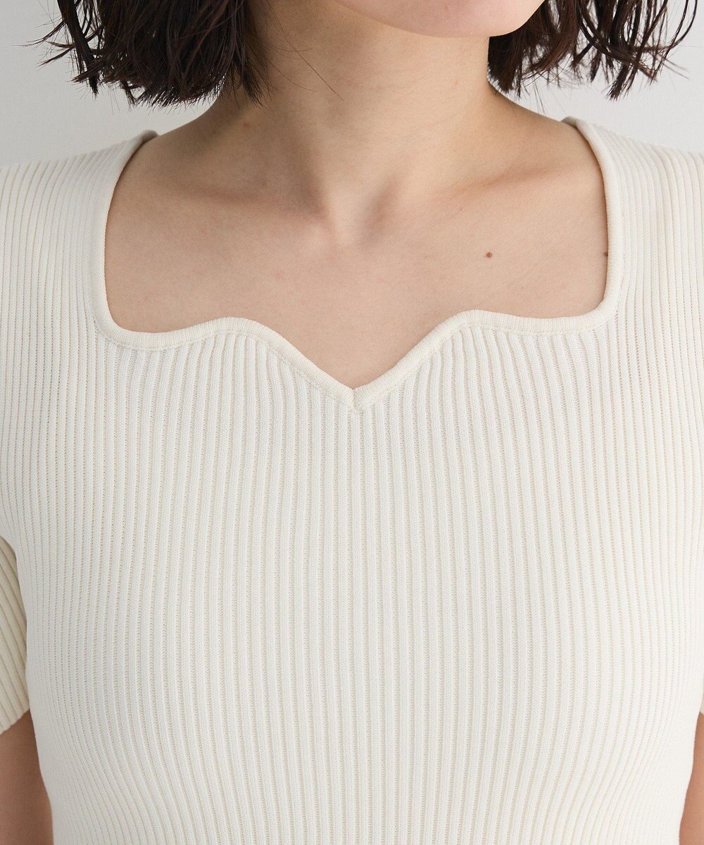 Green Parks ・ｓｗｉｎｇ　ｂｙ　ハートネックペプラムニット 