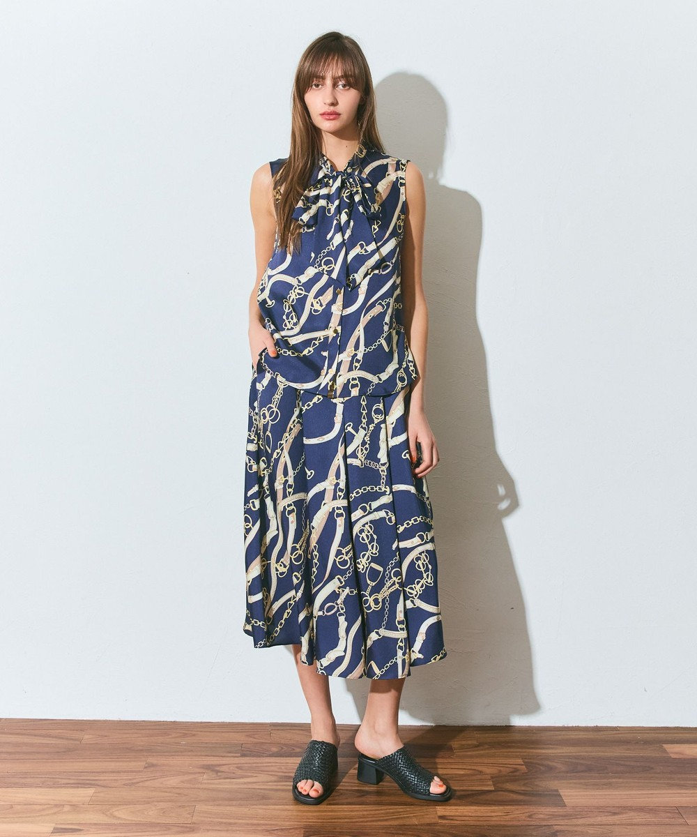 GRACE CONTINENTAL チェーンプリントタックキュロット 