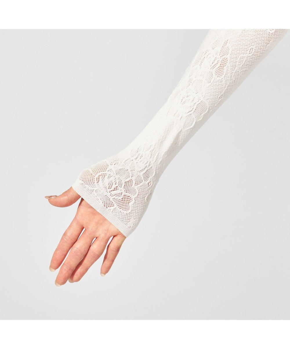 Chacott 【ノーソーイングニット】フラワーブーケプリントニットトップ 