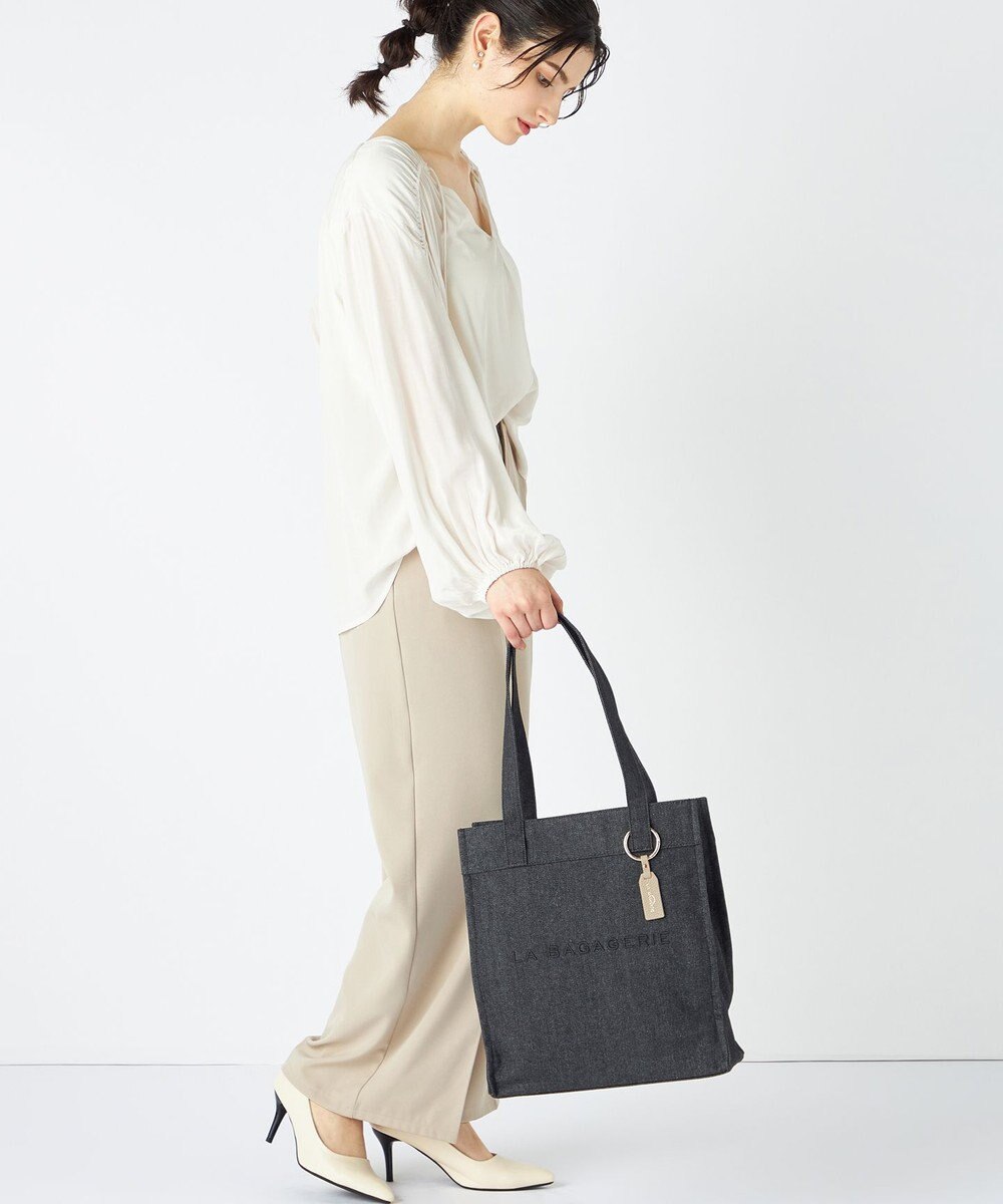 LA BAGAGERIE チャーム付きデニムバッグ Mサイズ 