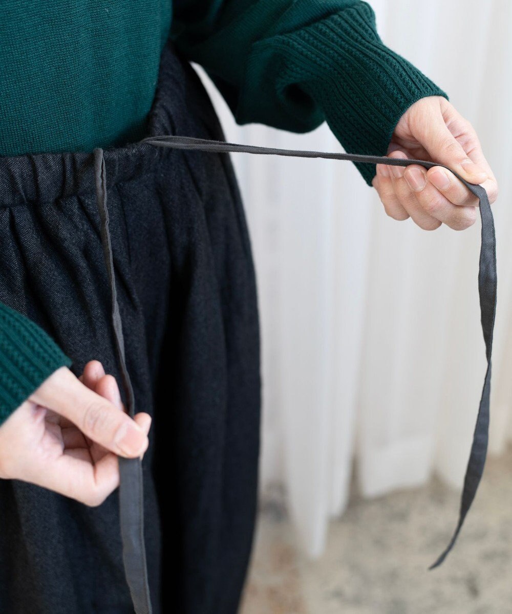 muuc 〈軽やかな尾州産リネンウール〉裾タックワイドパンツ  ロングシーズン 秋冬春 ウエストゴム有り ゆったりシルエット セットアップ可能  裏地有り 