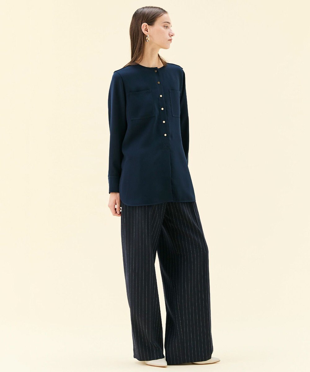 BEIGE， 【WEB限定・洗える】CLARION / ゴールド釦クルーネックブラウス 