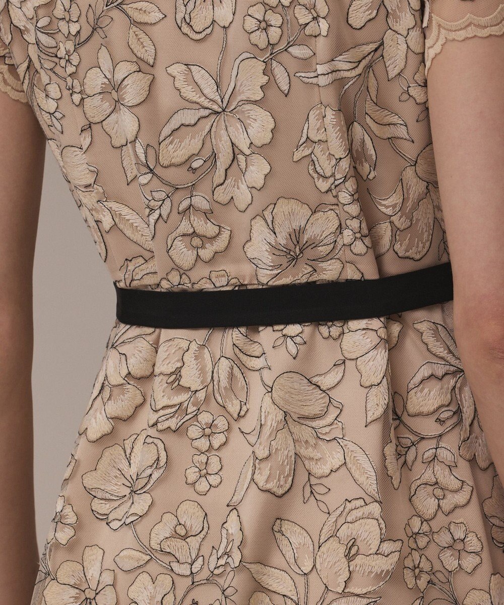 GRACE CONTINENTAL チュールフラワー刺繍ワンピース 