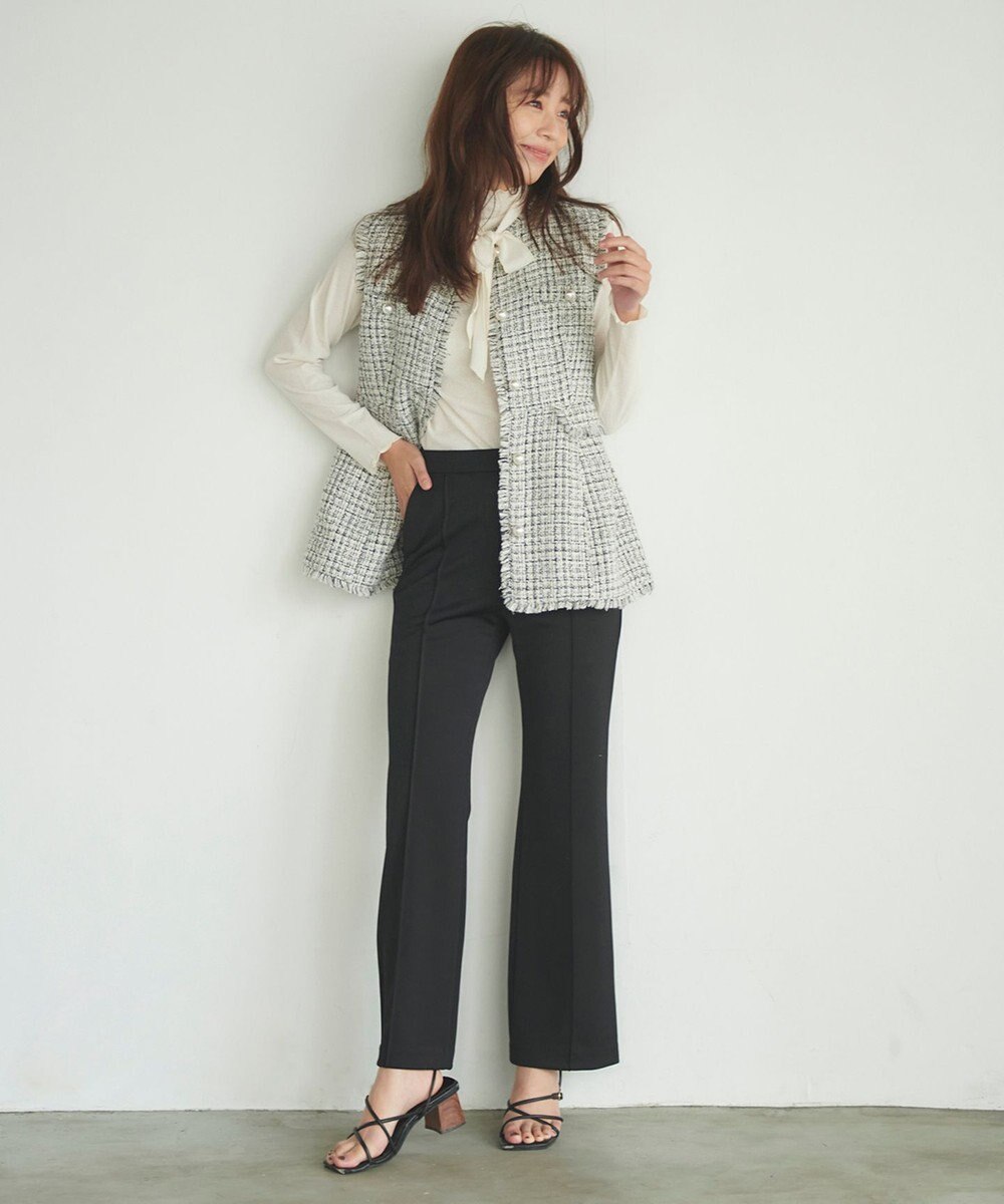 Feroux 【洗える】美シルエットストレッチセミフレア パンツ 