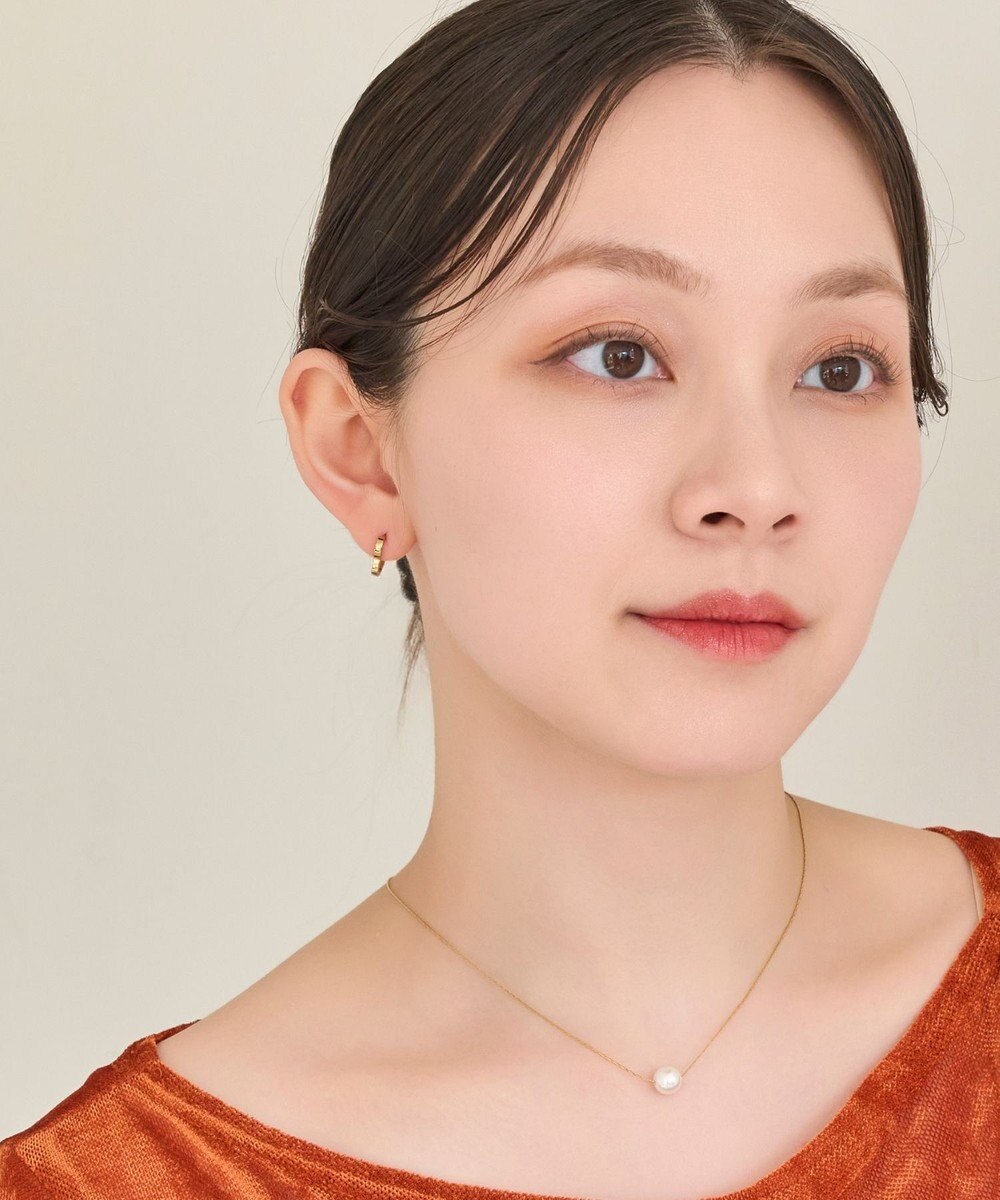 Phoebe 【金属アレルギー対応】ハートフープワンタッチピアス　ゴールド/サージカルステンレス 