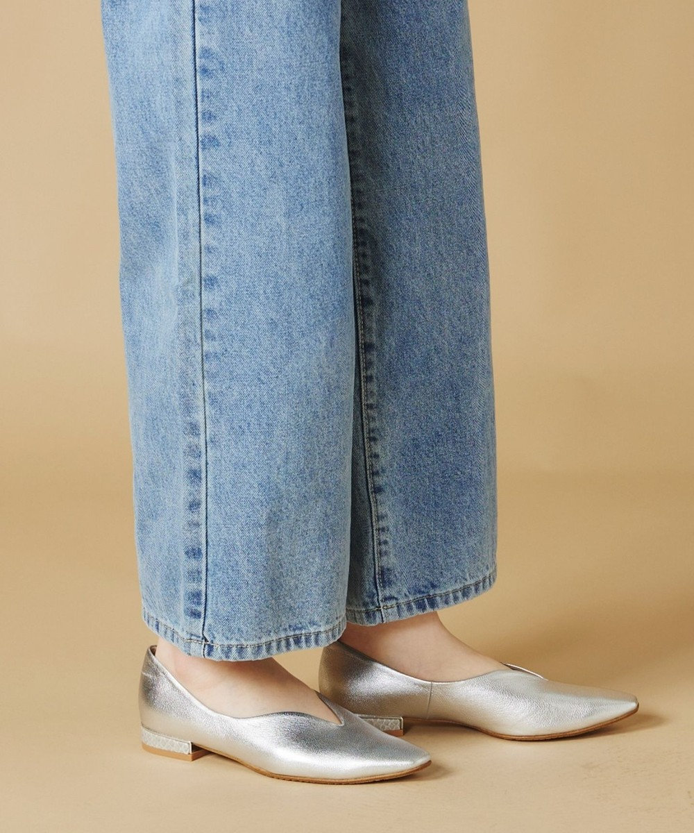 Dominic3 ヒールキャップ Vカットソフトパンプス 