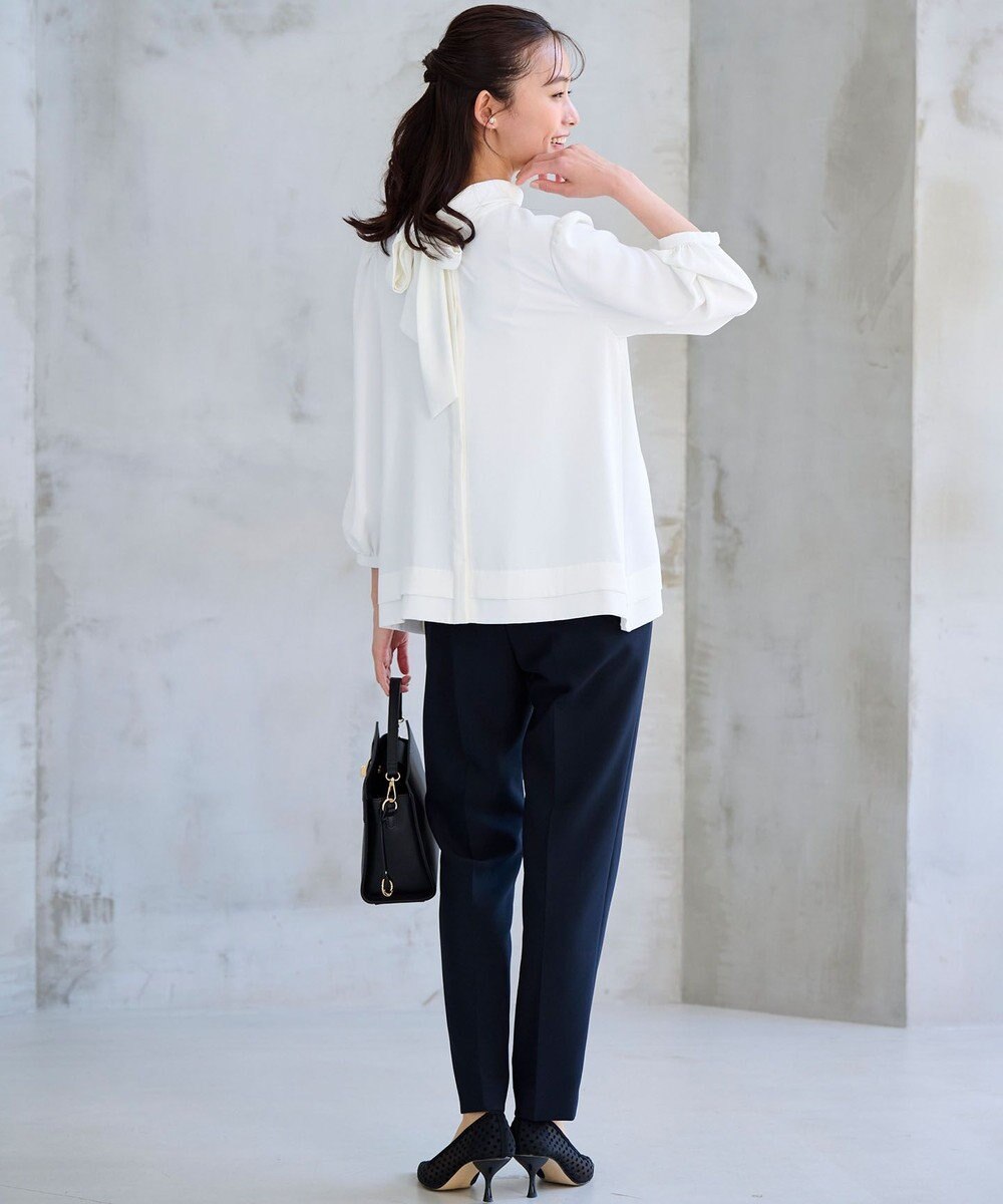 組曲 L 【KUMIKYOKU NAVY】コンフォータブルドレープ フリルテーパードパンツ 