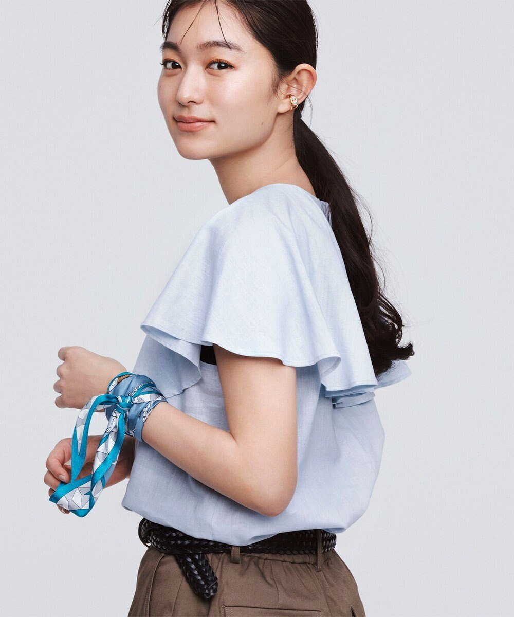 UNFILO 【洗える】リネンレーヨン　ラッフルカラーブラウス 