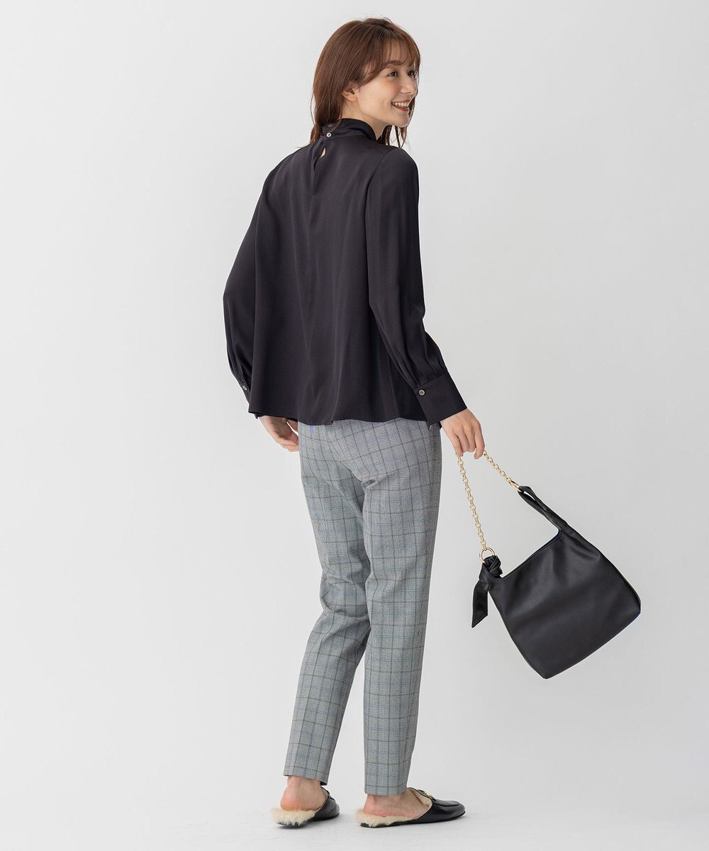 自由区 L 【洗える/UVケア/吸放湿性】シルクストレッチ ハイネックブラウス 