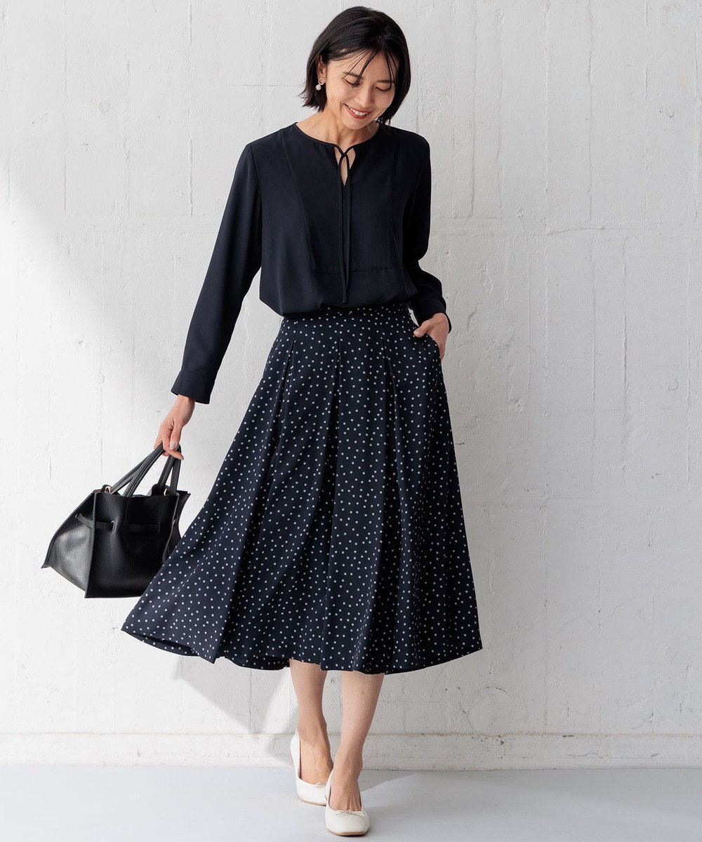 23区 S 【洗える】バックサテンアムンゼン ブザムディテール ブラウス 