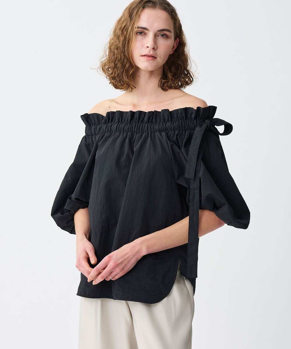 uncrave ライトプルーフナイロン オフショルブラウス 