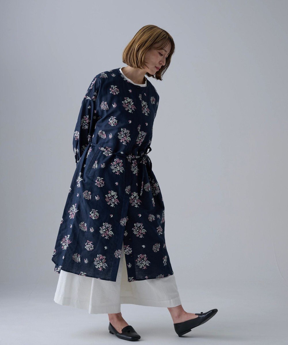 muuc 〈2WAY〉〈コットン×リネン〉〈高品質なドライタッチ生地〉〈遠州織物の工場で織られた上質なコットン生地〉野小花刺繍 羽織り＆ワンピースドレス 