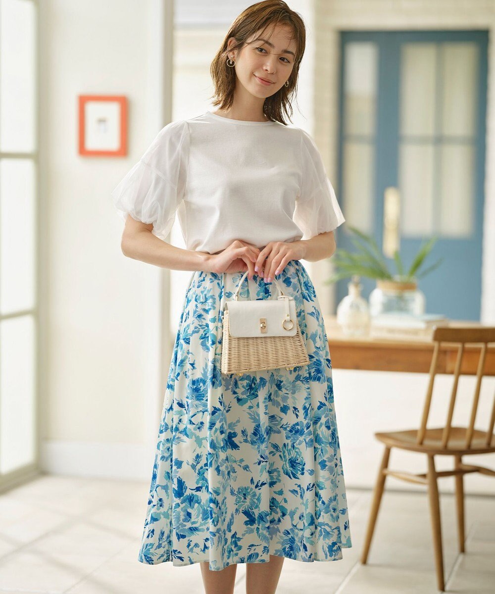 組曲 S スプレーローズプリント フレアスカート 