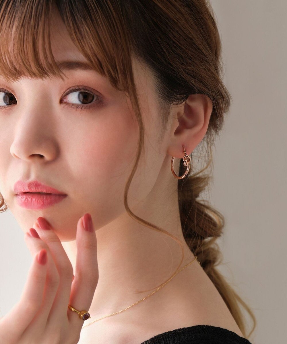 Phoebe スタイリッシュノットフープピアス　ローズゴールド 