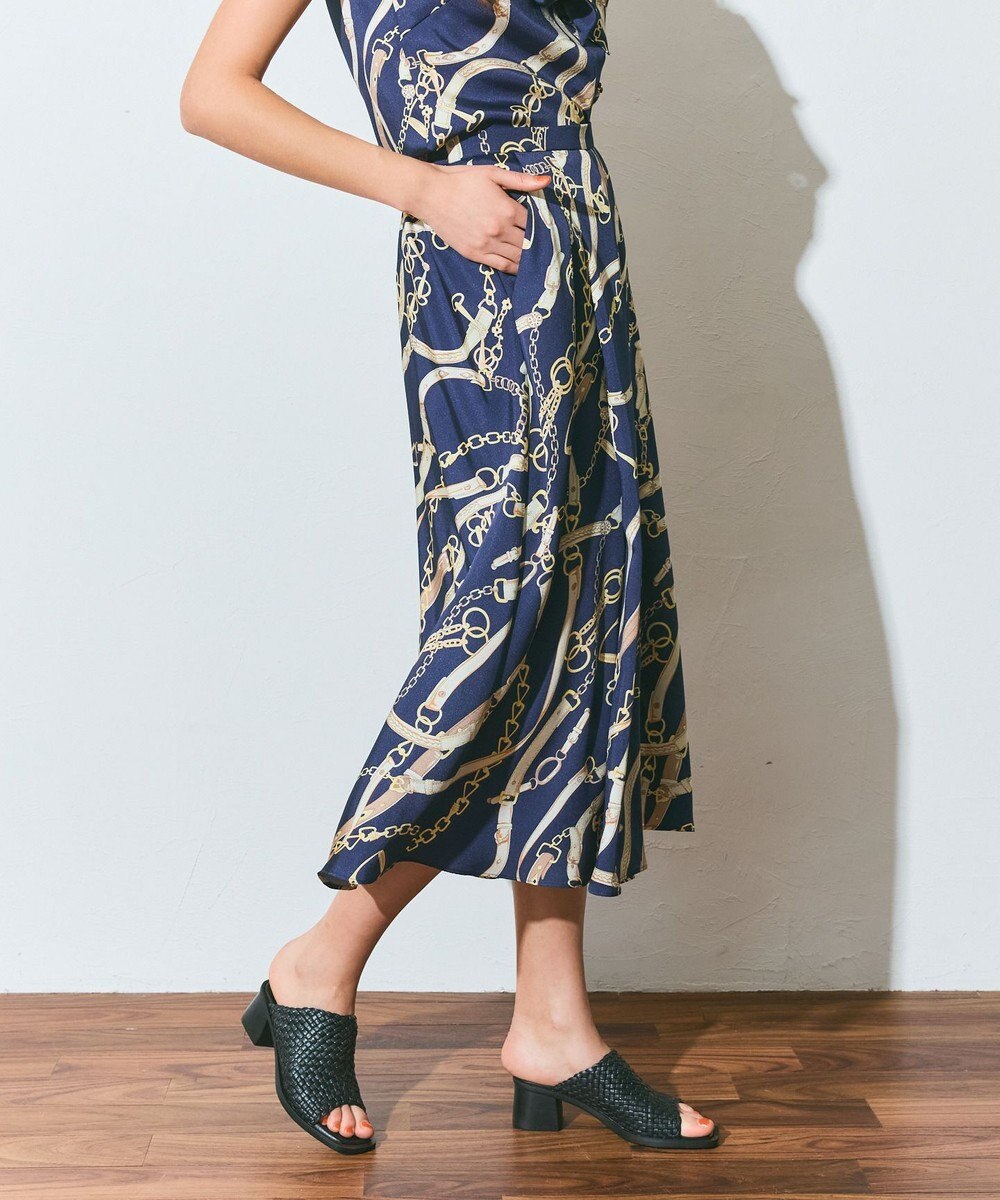 GRACE CONTINENTAL チェーンプリントタックキュロット 