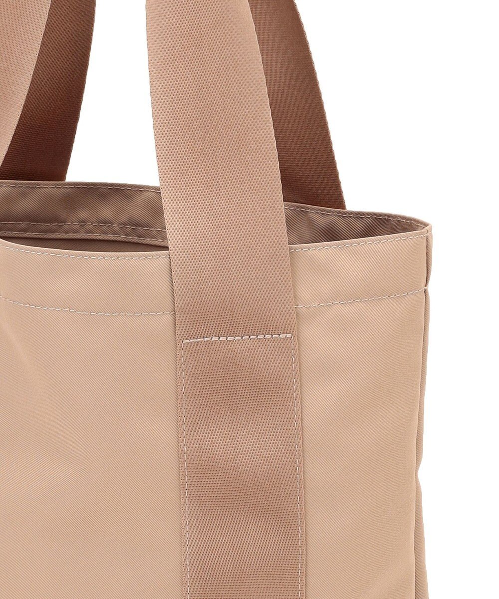 TOCCA 【アップサイクルコサージュ付き・美香＆Lovécoコラボ・数量限定・A4サイズ対応】FLOWER IN HEART BAG バッグ 