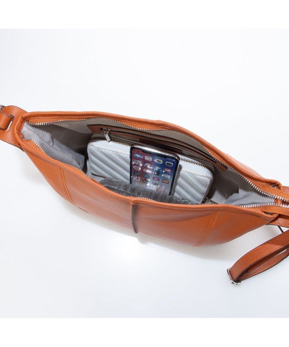 UNBILLION アトランタ ATLANTA / やぎ革軽量ショルダーS 