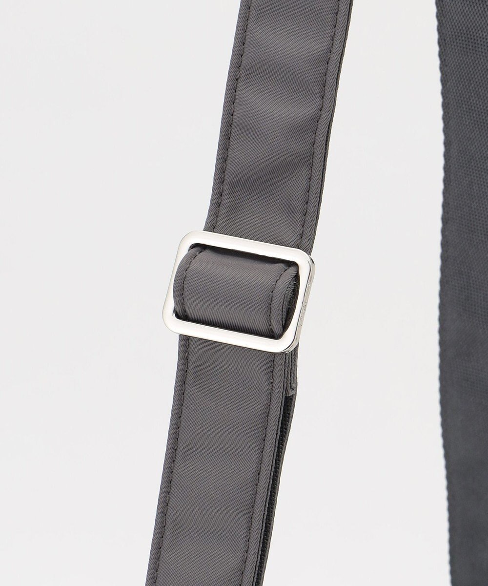 Y'SACCS ブロックモチーフショルダー 