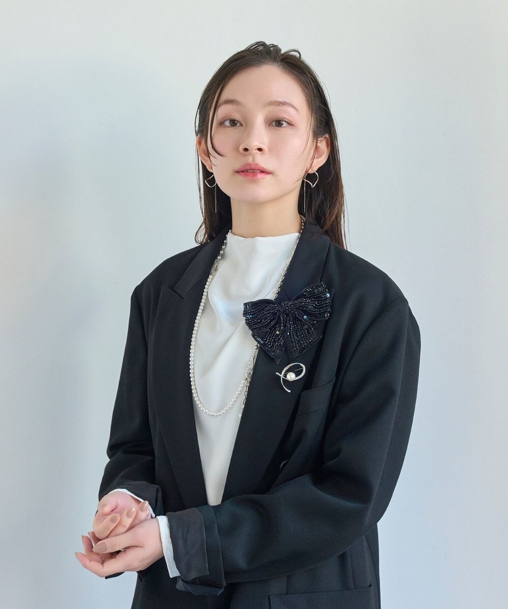 Phoebe クロスカーブパールビジューブローチ　シルバー 