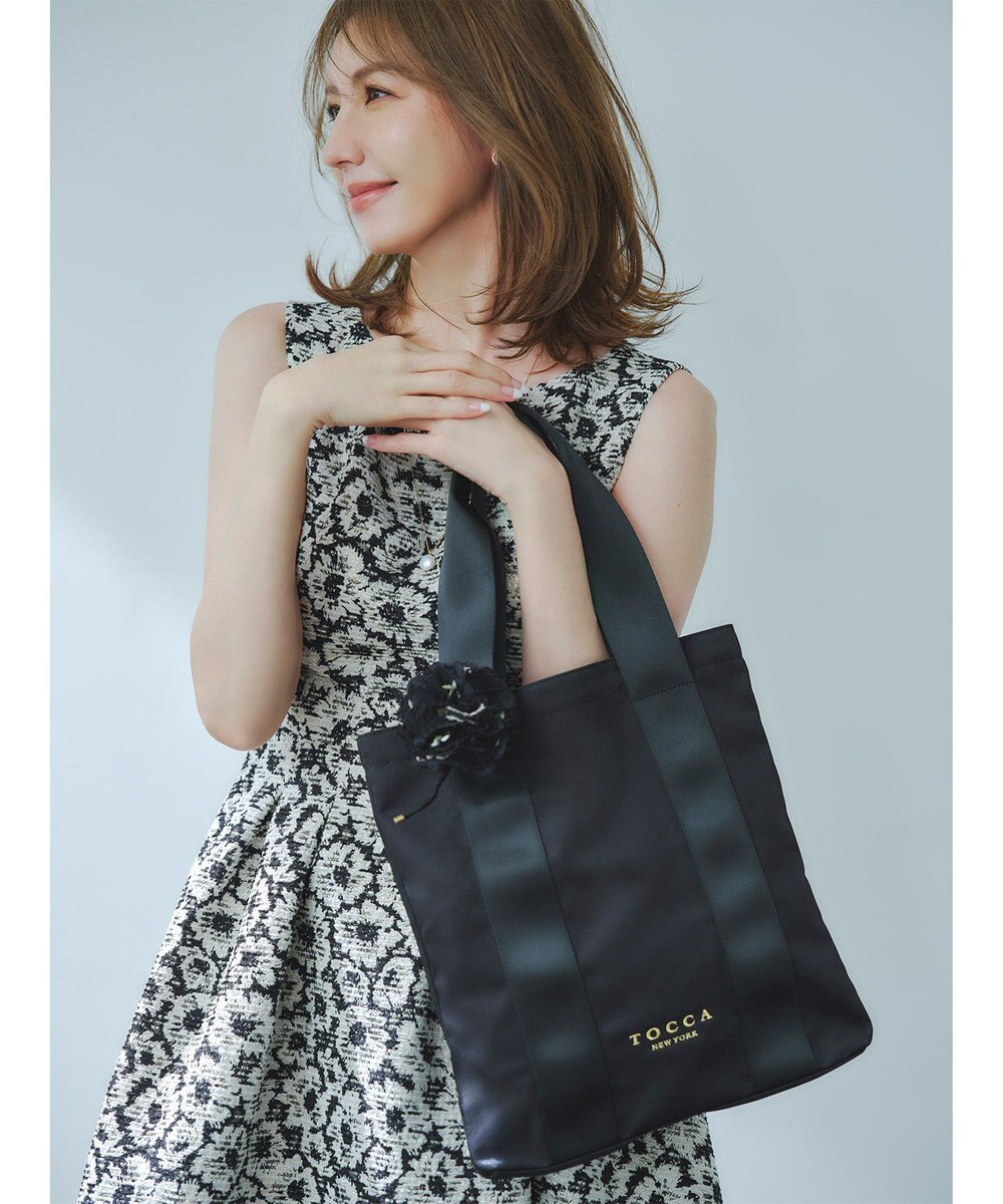 TOCCA 【アップサイクルコサージュ付き・美香＆Lovécoコラボ・数量限定・A4サイズ対応】FLOWER IN HEART BAG バッグ 