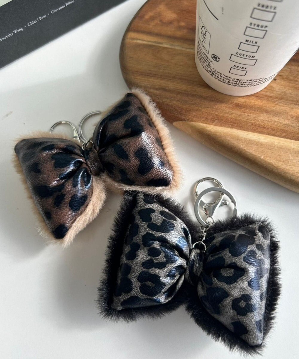 WEGO レオパードPUリボンファーキーホルダー 