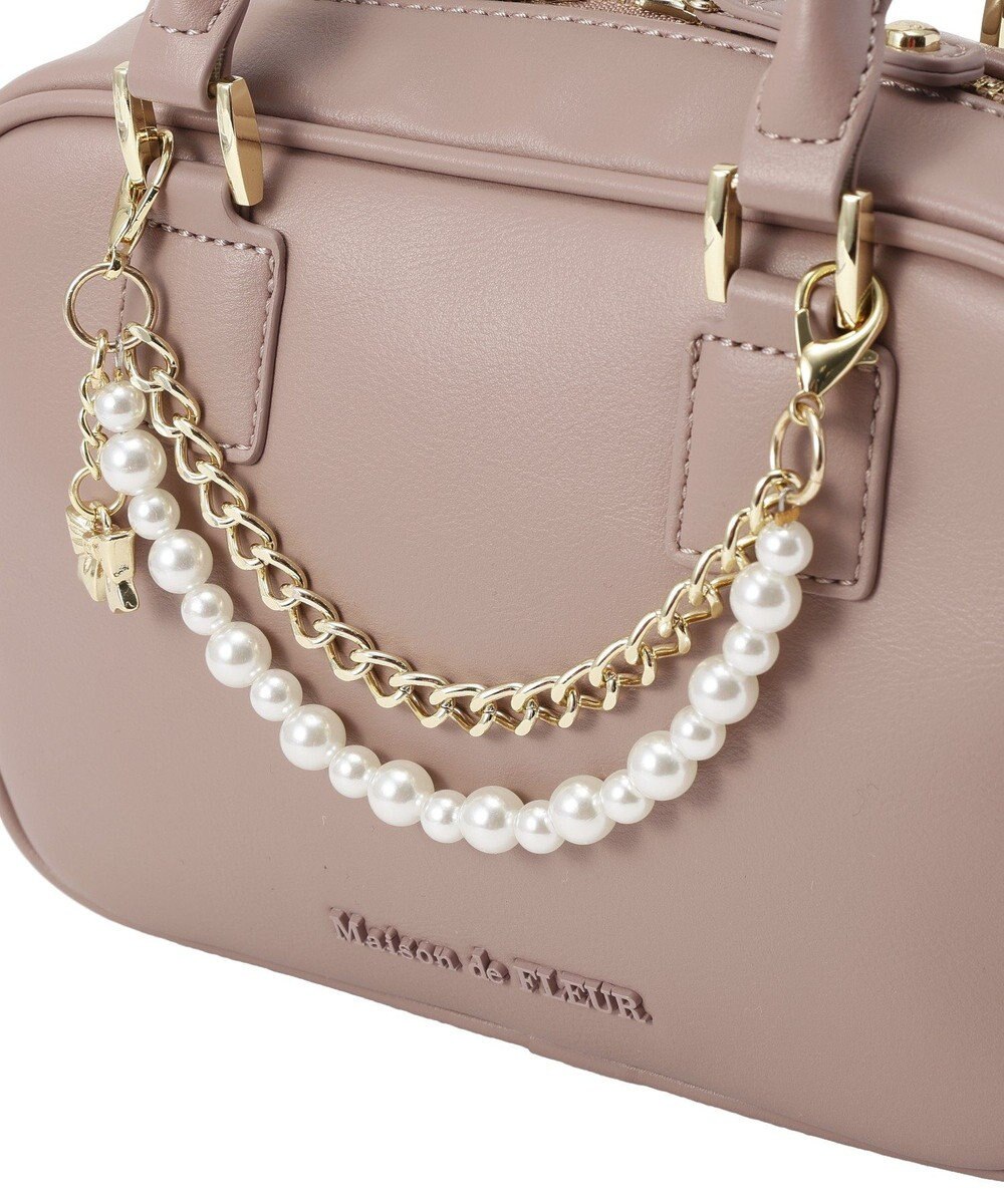 Maison de FLEUR チャーム付きワイドボストンバッグ 