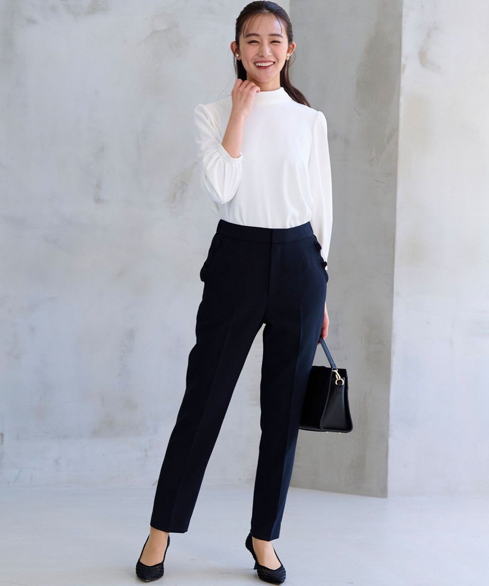 組曲 L 【KUMIKYOKU NAVY】コンフォータブルドレープ フリルテーパードパンツ 