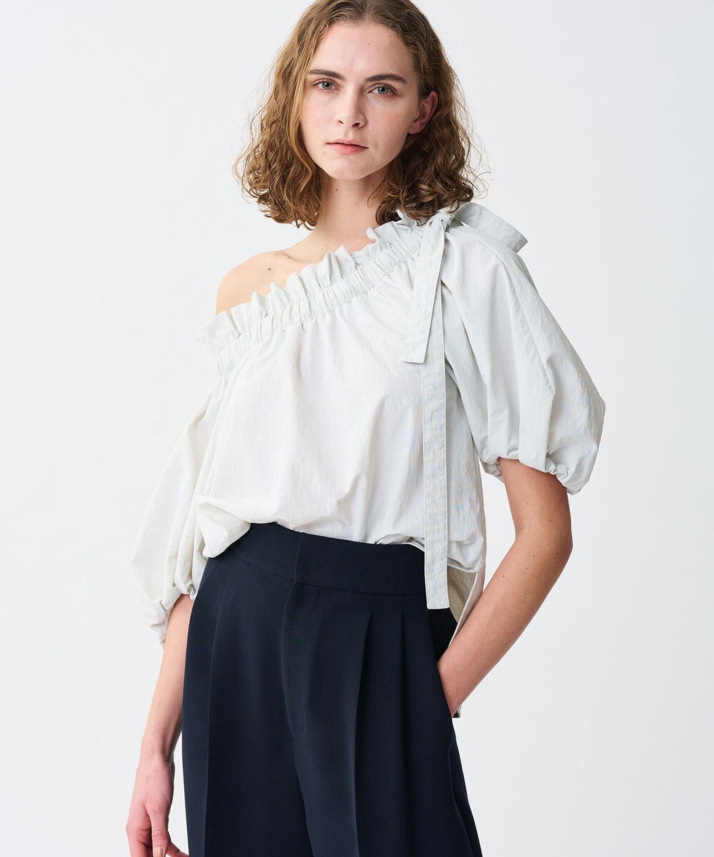 uncrave ライトプルーフナイロン オフショルブラウス 