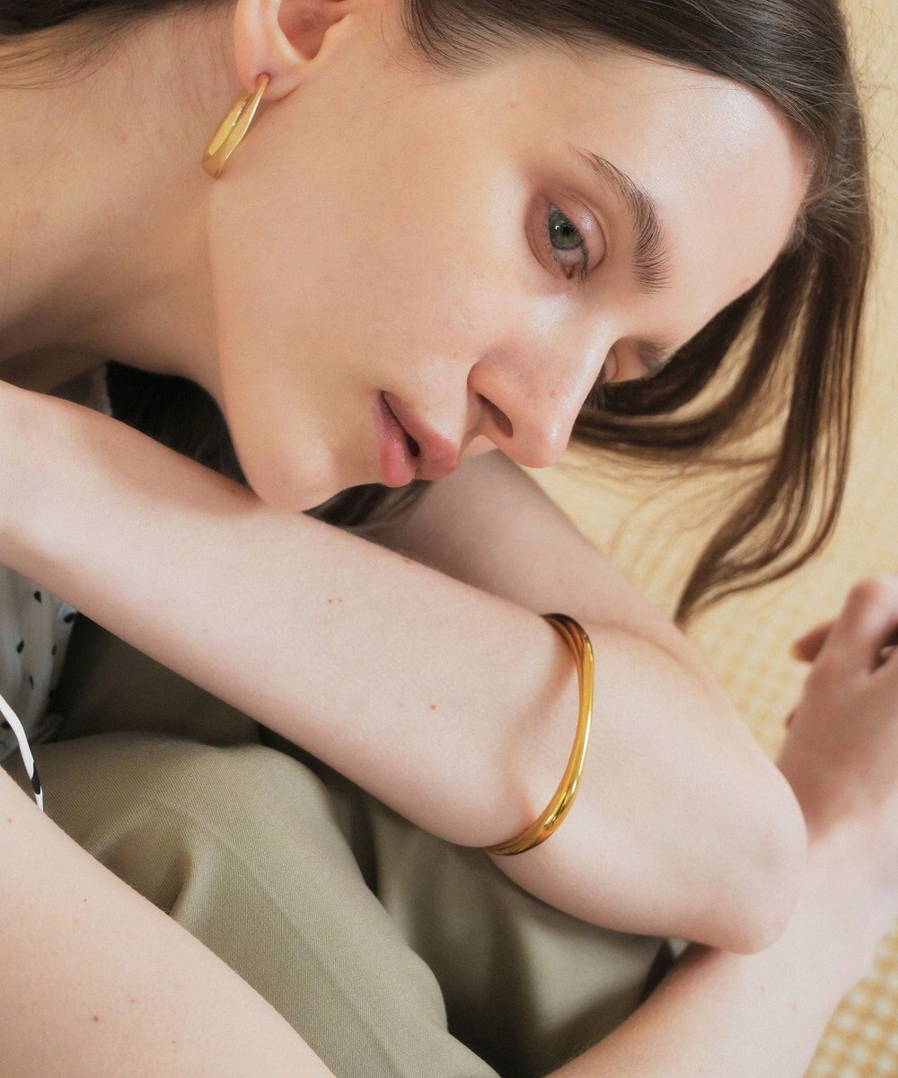 YECCA VECCA ステンレスC型バングル 