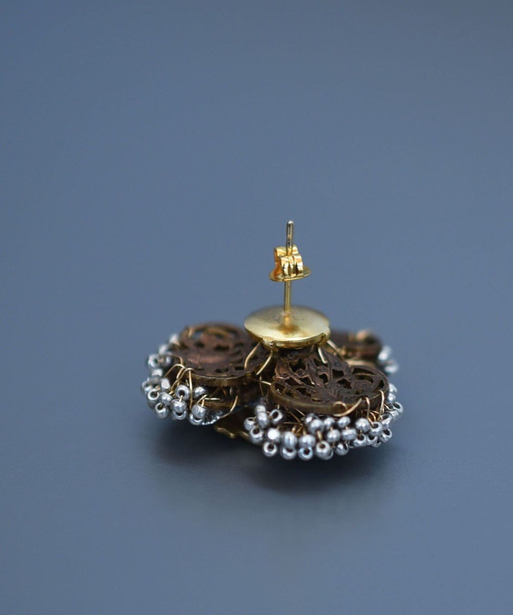 monshiro シュウメイギクビジュー ピアス 