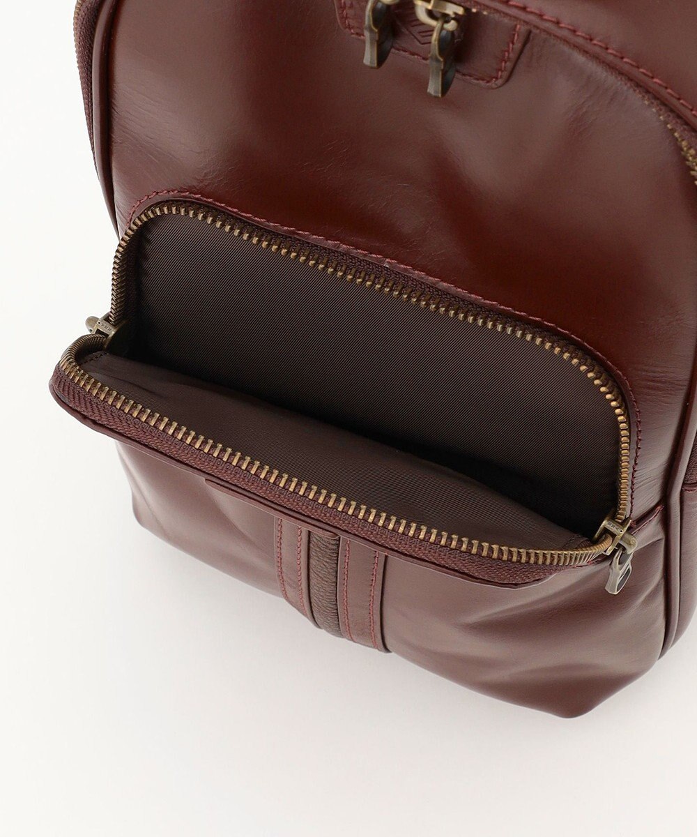 JOSEPH ABBOUD 【軽量/コンパクト/牛革】オイルドレザーボディー バッグ 