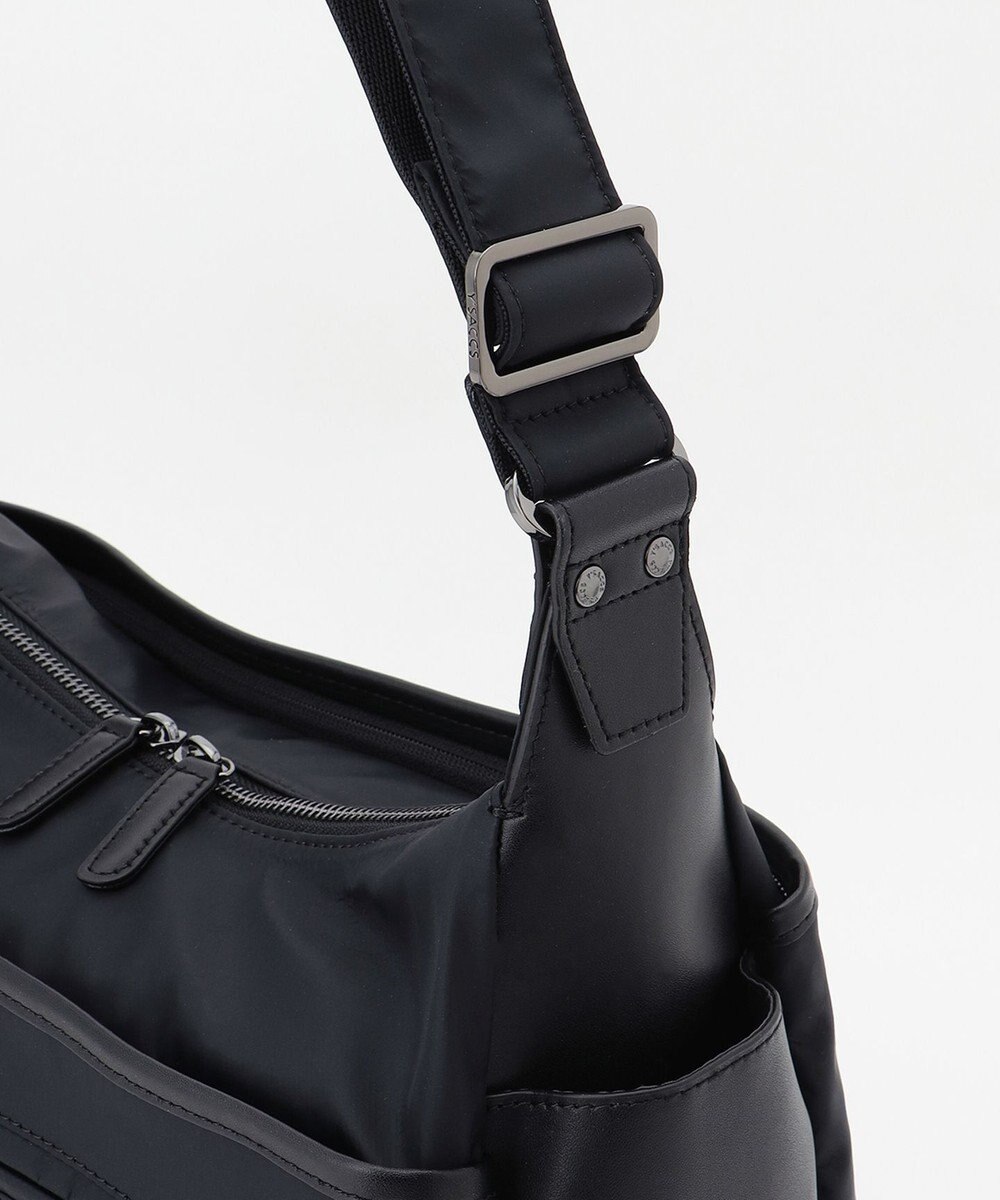 Y'SACCS 【ナイロンタフタ×リサイクルレザー】デイリーショルダー　Mサイズ 