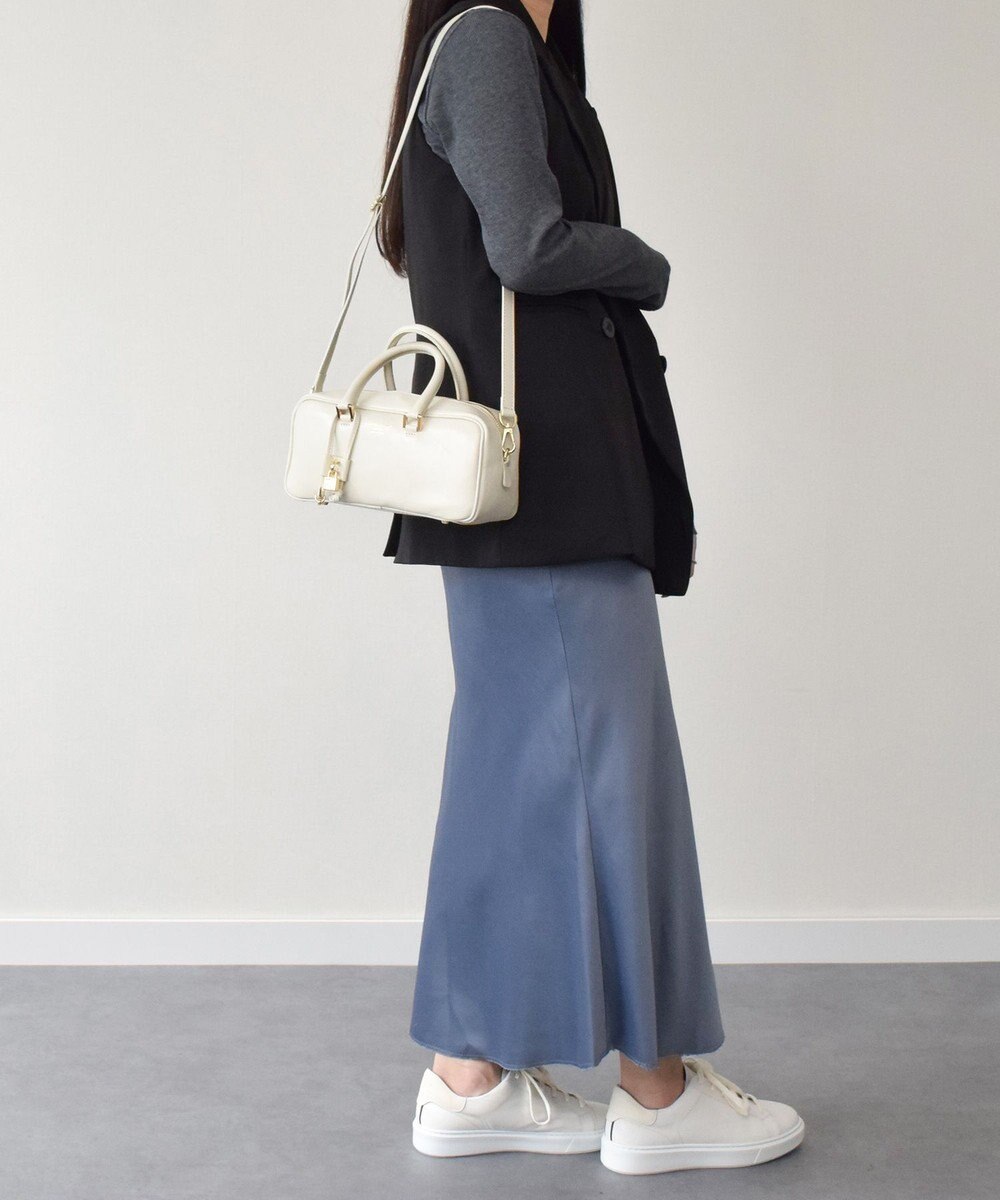 INTER-CHAUSSURES 【CHRISTIAN VILLA】レザーハンドルハンドバッグ 