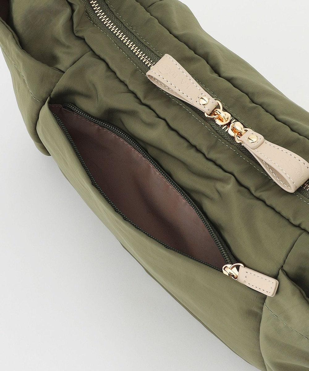 LA BAGAGERIE ワッシャーナイロンショルダー Mサイズ 
