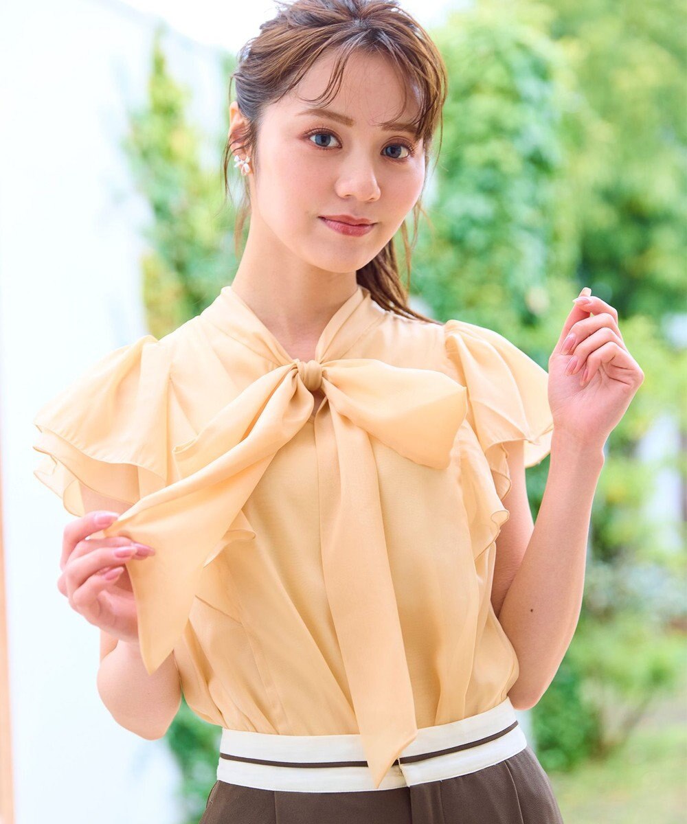 Feroux リボンタイフリルブラウス 