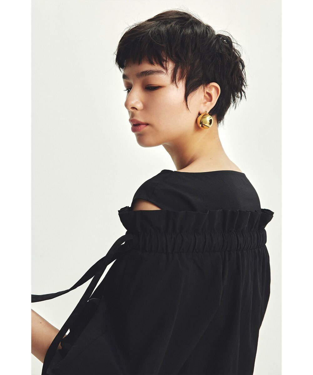 uncrave ライトプルーフナイロン オフショルブラウス 