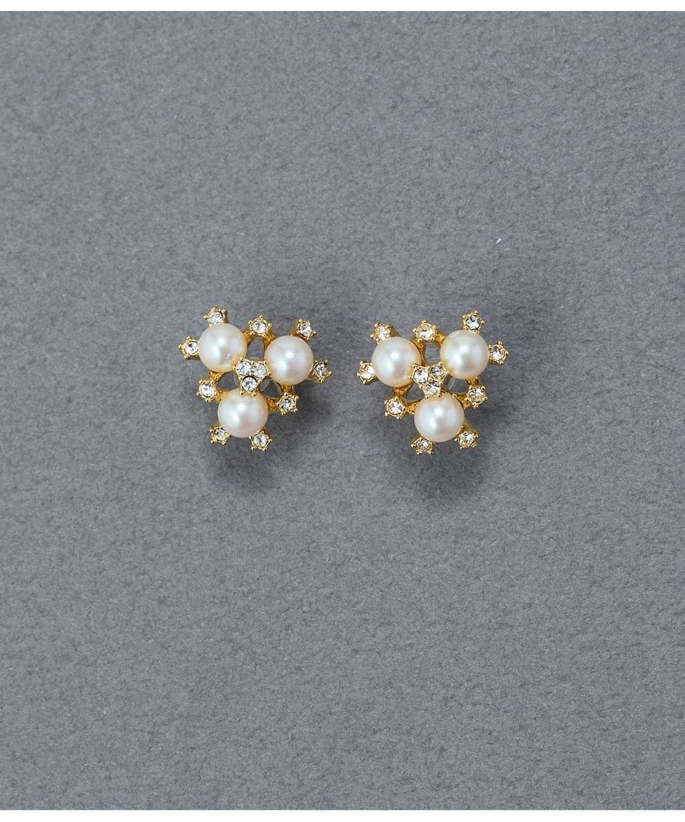 Phoebe 〈金属アレルギー対応〉パールブーケセラミックポストピアス　小粒パール 