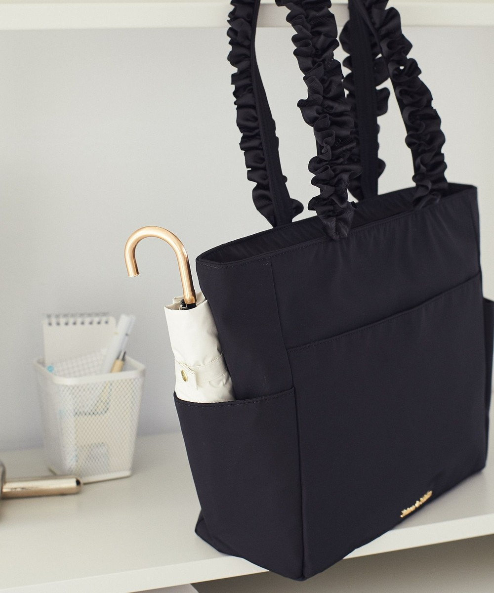 Maison de FLEUR 撥水加工フリルハンドルトートバッグ 