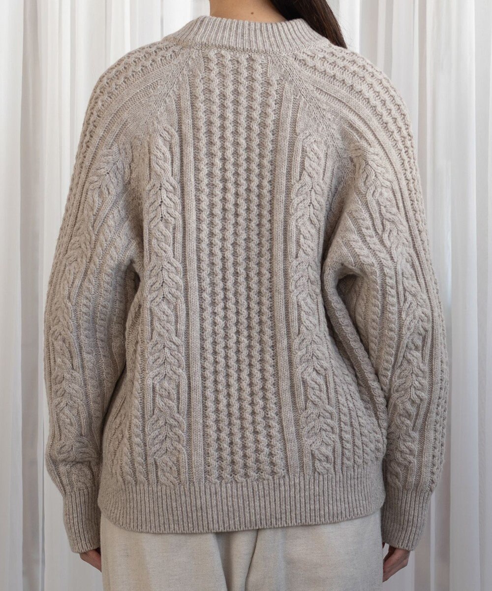 muuc 〈上質なカシミヤウール〉立体ケーブル編みプルオーバー〈しっとり柔らかい〉〈日本製〉〈オンオフ使えるきちんと感〉 