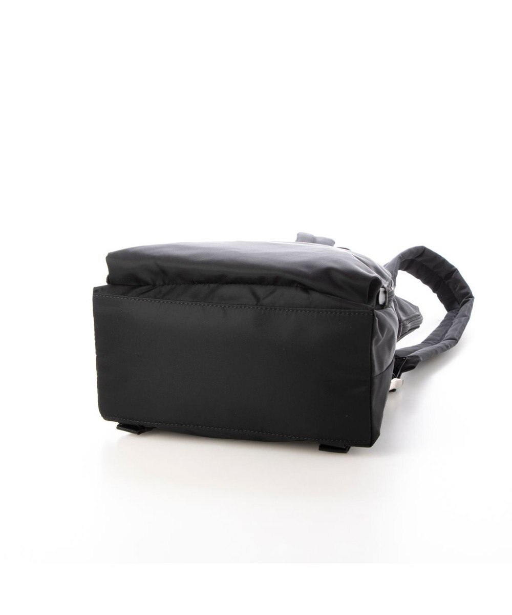 LA BAGAGERIE ナイロン×リサイクルレザー　ミニリュック 