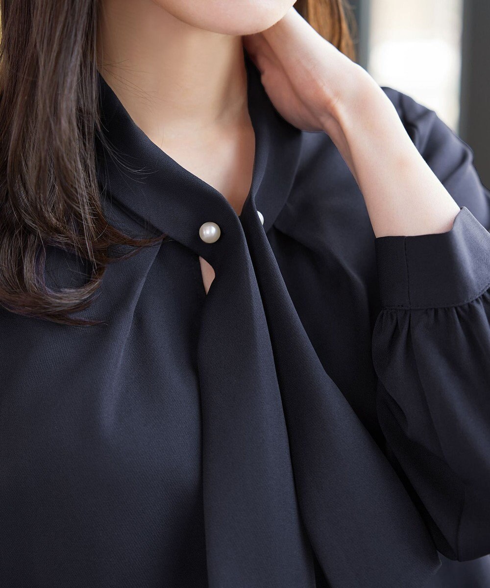 Tiaclasse L 取り外しパール付きボウタイブラウス 