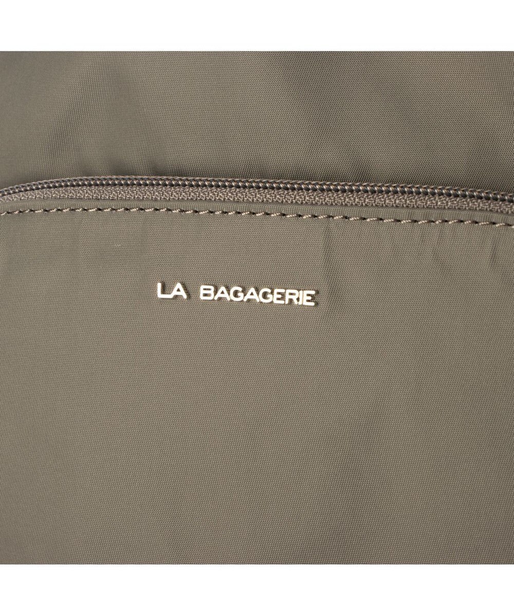 LA BAGAGERIE ナイロン×リサイクルレザー　ミニリュック 