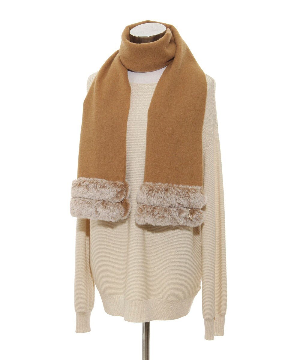 MOONBAT 【WEB限定】FURLA ウール100％×スノートップファーマフラー チャーム付き 