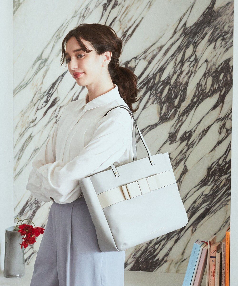 Maison de FLEUR EC限定フロントリボン3ルームトートバッグ 