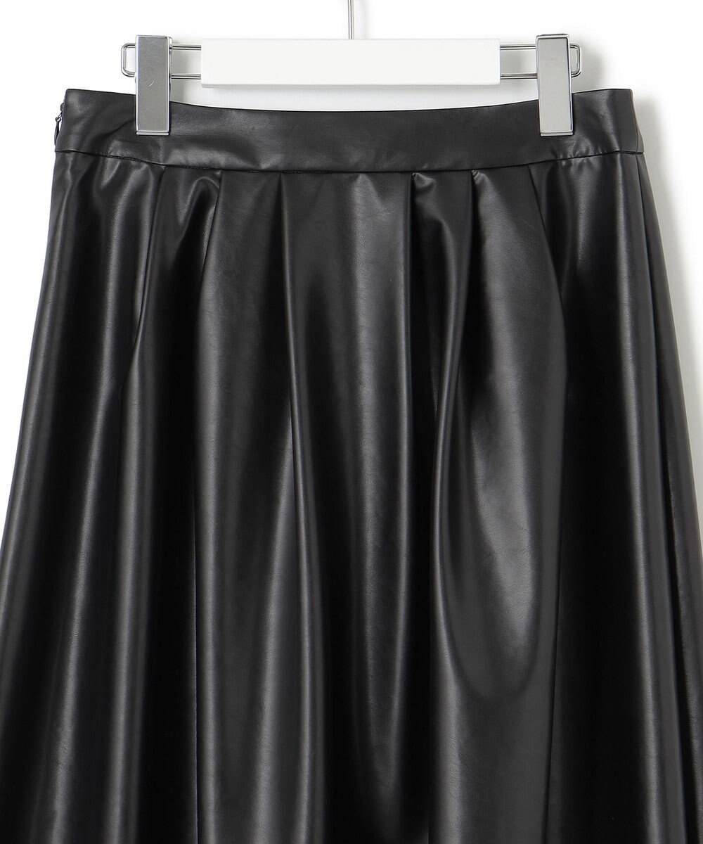 23区 【洗える】フェイクレザーパンチング フレアスカート 